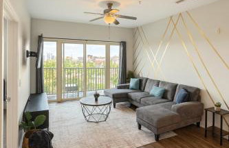 Across from UAB Spacious 2BR Retreat 2nd - Photo 10