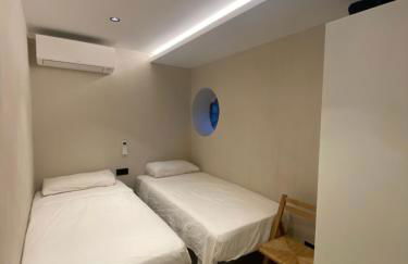 Bond beach village - Photo 32