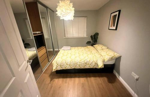 Lovely 2 bedroom 2 bathroom Apartment - Photo 9