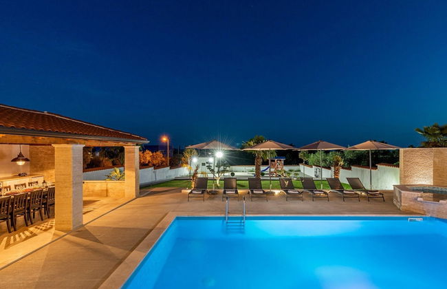 Aesthetic Villa With Private Pool - Foto 26