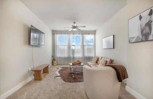 Cowtown 1 bedroom Downtown FTW - Photo 11