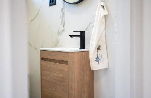 Strelitzia apartment Split with jacuzzi - Photo 28