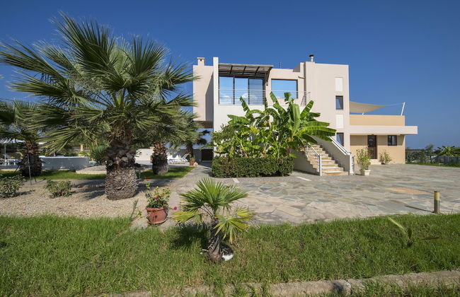 Xenos Villa 2 With 5 Bedrooms Private Swimming Pool, Near the sea - Foto 14