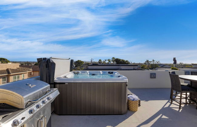 Sunset Serenity by Avantstay Rooftop w/ Hot Tub & Fire Pit, 3 Blocks to Beach! - Foto 37