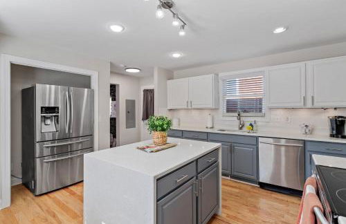 GATHERING HOUSE IN HISTORIC OAKWOOD - Foto 18