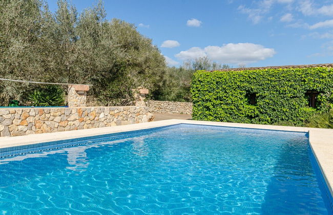 Nice Villa With Private Pool - Photo 22