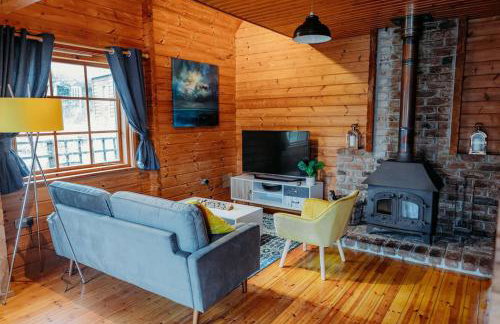 Finlodge- Pet-Friendly Scandinavian Cabin - Photo 1