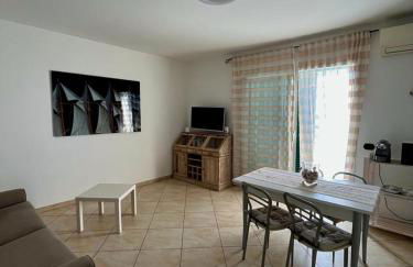 Chéry Holiday Home - Foto 8