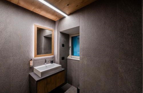 DALANIA MOUNTAIN APARTMENTS - Photo 73