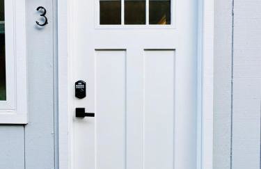 Modern 2BR Guest Suite with Kitchen, Free Parking, Fire Pit - 10 mins to SJC - Photo 26