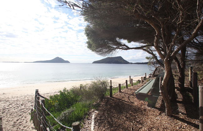 Beachfront Shoal Bay - Photo 1