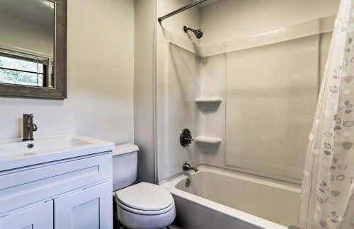 Wawayanda House on 62 Acres - Multiple Fireplaces! - Foto 19