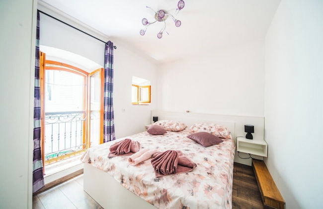 M & J Central Suites - Photo 26