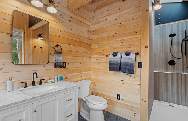 Ski Cabin w Hot Tub Gas Fireplace Near Cranmore - Photo 28