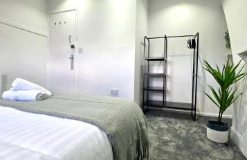 Claude Road Apartments by Switchback Stays - Photo 29