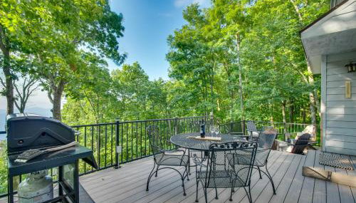 Serene Hideaway with Views, 1 Mi to Hike and Ski! - Foto 2
