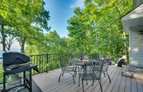 Serene Hideaway with Views, 1 Mi to Hike and Ski! - Foto 2