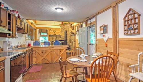 Rustic Taswell Cabin Grill and Walk to Patoka Lake! - Foto 4