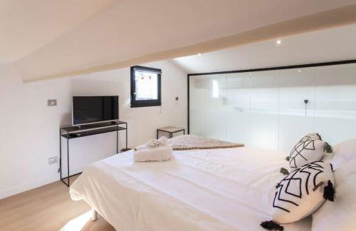 #11 Alex suite terrace parking AC 2 BDR 5mins to sea - Foto 8