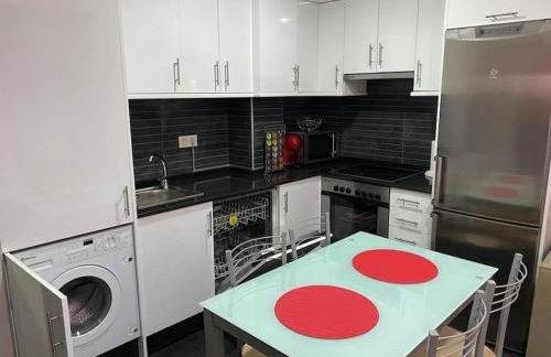 Apartamento de playa familiar, piscina y garaje. - Foto 4