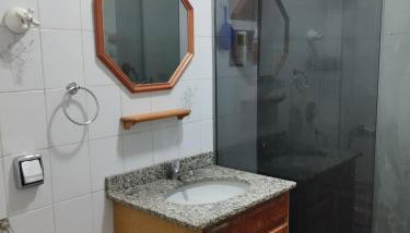 Cozy apartment in the center of Teresópolis - Foto 3, Shower
