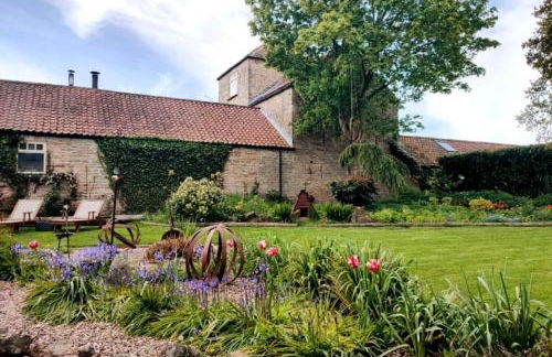Rural cottage! Wood-fired hot tub Bliss awaits - Photo 14