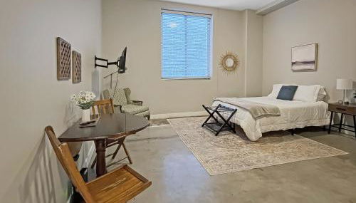 Modern Industrial Apartment with Skywalk - Photo 3