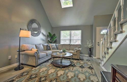 Modern Townhome with Fireplace Near Stoll Park - Foto 5