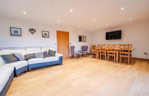 Highview House, Llandevaud - Foto 26