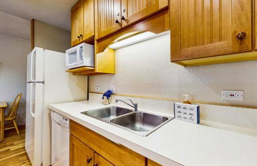 VIP Ski-In Ski-Out Northstar Ski Trails by Sierra Getaways - Foto 42