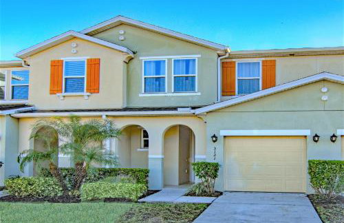 4 Bedroom SunHaven Townhouse with Pool Near Disney - Foto 1