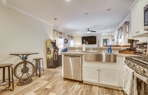 Near Trails and VAST Access! Modern Burke Home Base - Foto 8