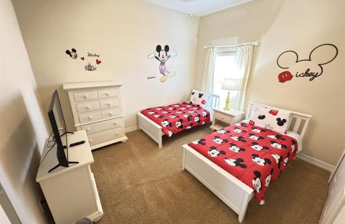 Spacious Family Escape 2 Masters Pool Hot Tub Pool Table & BBQ - 2 Miles Disney - Foto 15