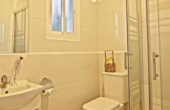 The Lemon Tree by the Sea - Photo 44