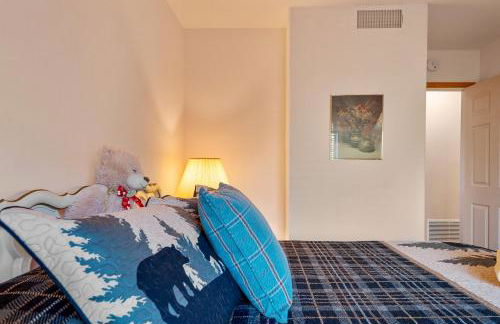 Breathtaking Cabin Backing the National Forest - Foto 37