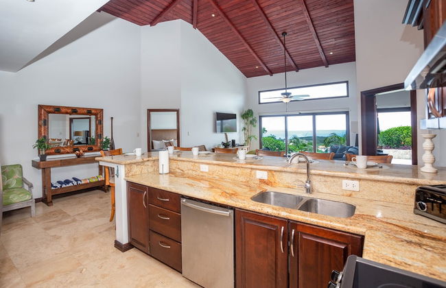 Pristine Bay Villa 1304 with large pool - 3 bedroom 3 Condo by RedAwning - Foto 9