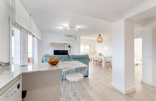 Primera linea playa Apto recien reformado Piscina - Foto 11