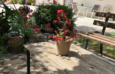 Garden House - Photo 22