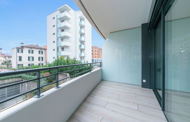 Enchanted Home - Photo 10