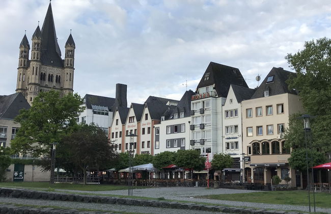 City Apartment - Photo 22