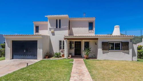 Sunny Vilamoura Golf Villa with Private Pool - Foto 2