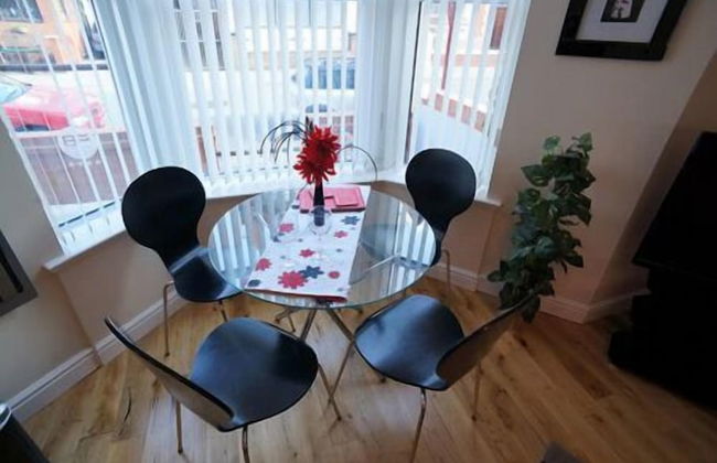 South Beach Apartments - Photo 9