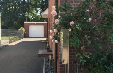 Modernes Stadthaus 100qm Parkplatz Bad&Dusche Küche - Foto 4