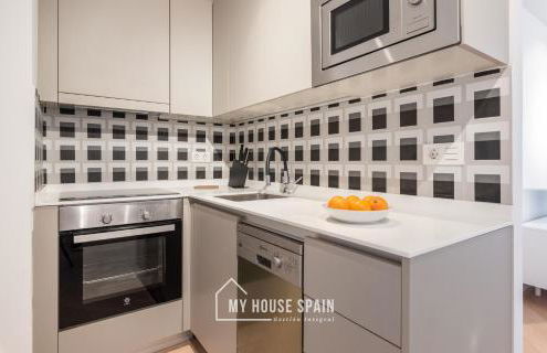 MyHouseSpain - Primera línea de playa con parking - Foto 7