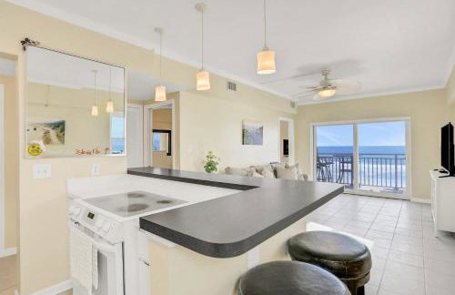 Oceanfront condo with pool, amazing view, balcony & beach access - Foto 10