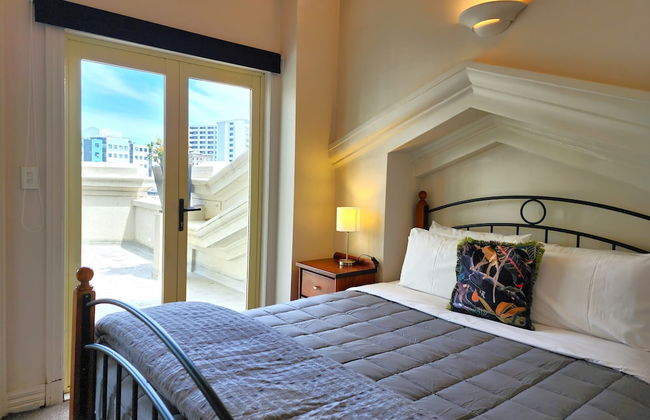 U Suites on Manners - Photo 20