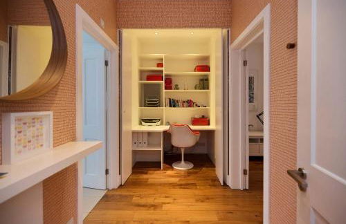 The Clapham Crib - Spacious 4BDR House with Patio - Photo 61