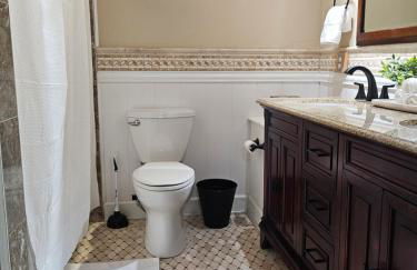 Woodhaven Cottage Downtown McKinney - Foto 31