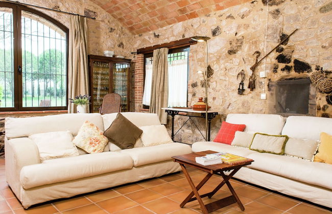 Large Farmhouse with Private Pool & Large Garden near Beach - Foto 7