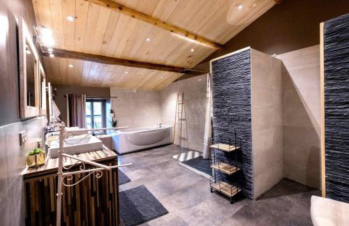 Casa Guillarmou - Évasion Enchantée avec Piscine Chauffée, Spa & Clim - Vue Exceptionnelle - Foto 38